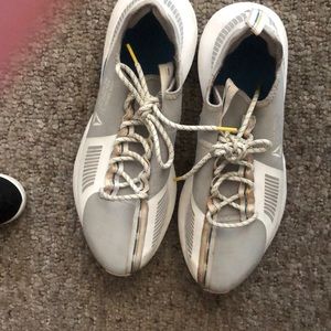 Used Men’s Reebok Sneakers